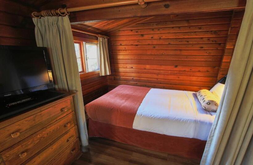 Jasper House Bungalows