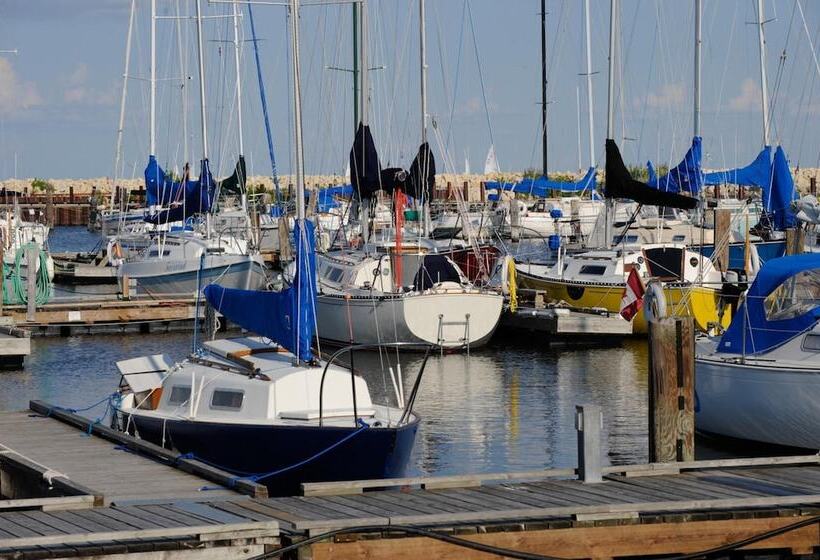 Lakeview Gimli Resort