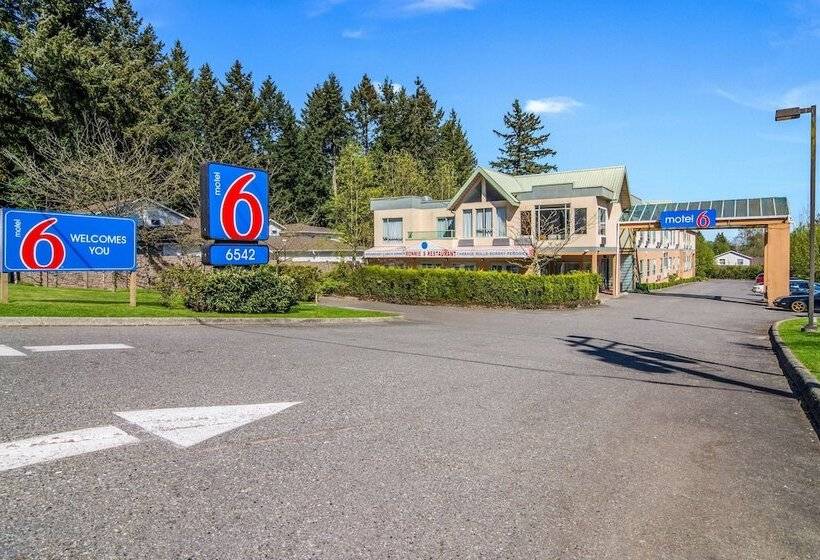 Motel 6 Surrey, Bc