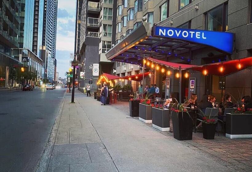 Novotel Montreal Center