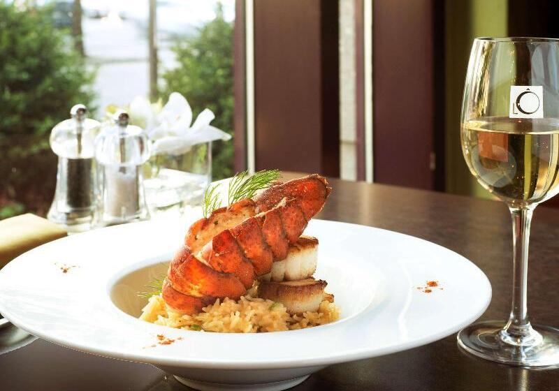 Novotel Montreal Center