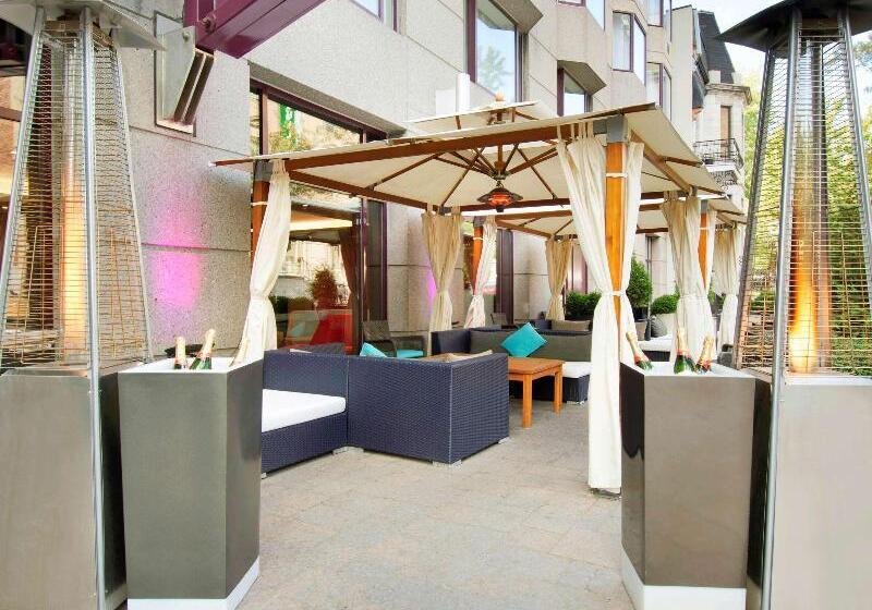 Novotel Montreal Center