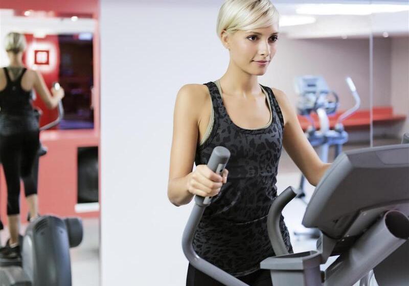 Novotel Montreal Center