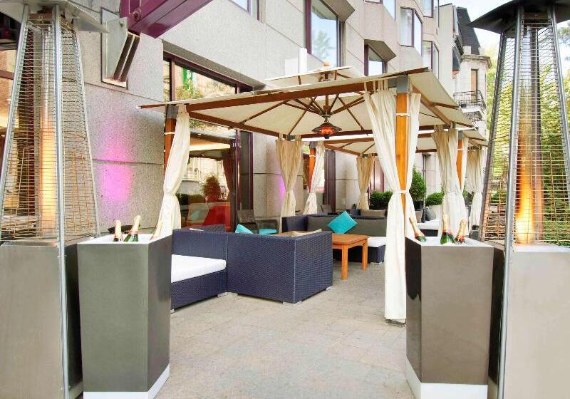 Novotel Montreal Center