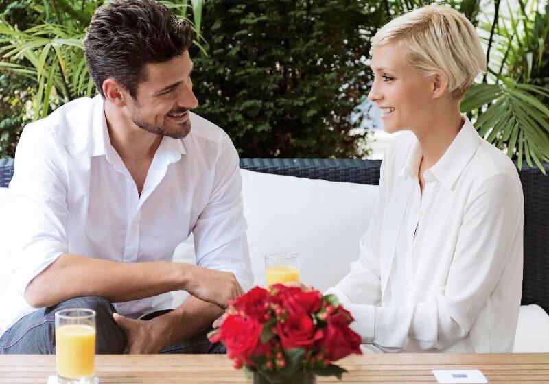 Novotel Montreal Center