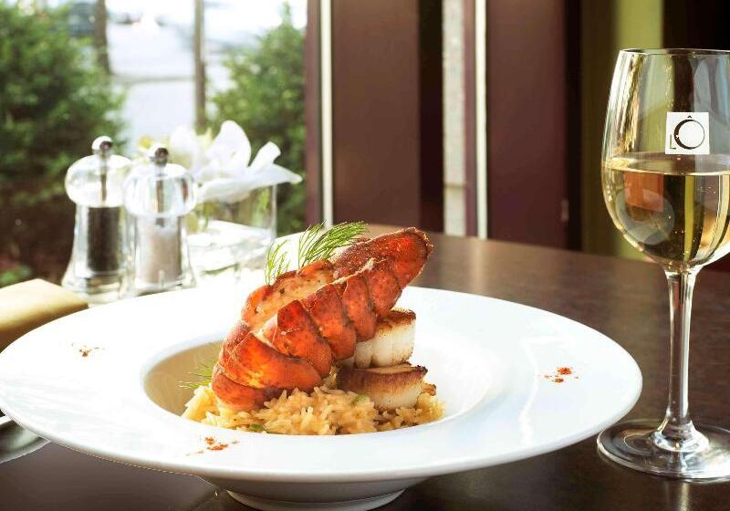 Novotel Montreal Center