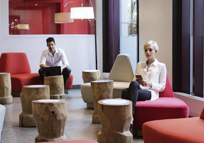 Novotel Montreal Center