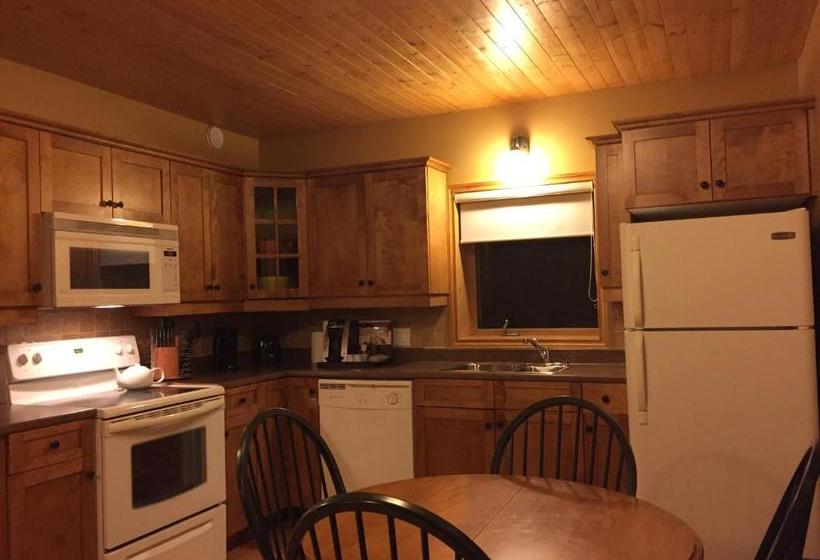 Pictou Lodge Beach Resort