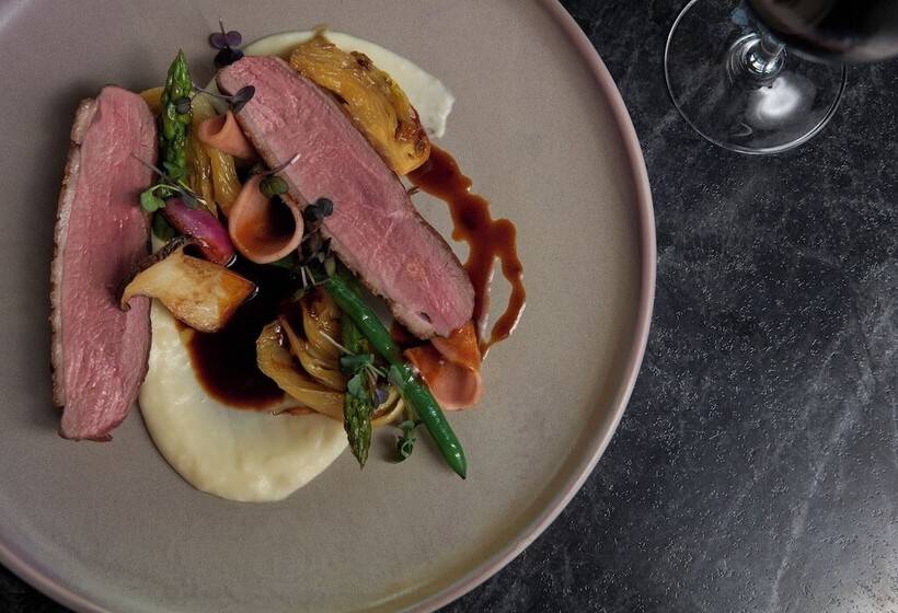 リゾートホテル Pyramid Lake Lodge