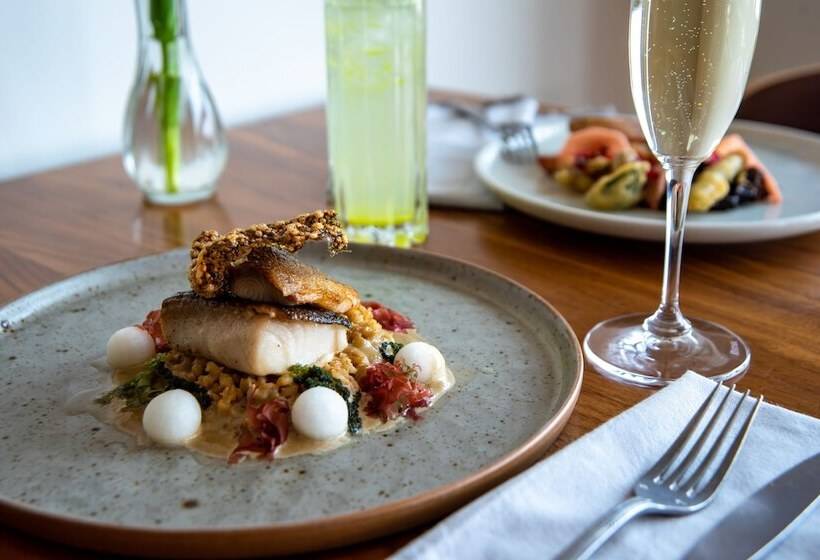 リゾートホテル Pyramid Lake Lodge