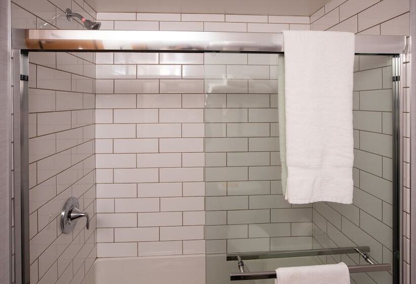 リゾートホテル Pyramid Lake Lodge