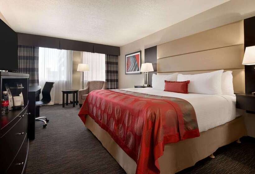 استراحتگاه Ramada Plaza By Wyndham Regina Downtown
