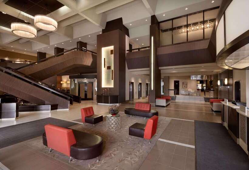 استراحتگاه Ramada Plaza By Wyndham Regina Downtown