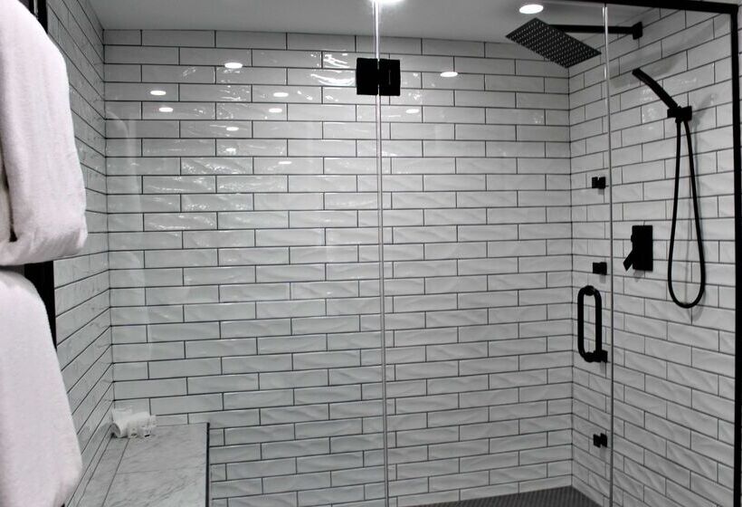 אתר נופש Ramada Plaza By Wyndham Regina Downtown