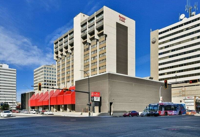 استراحتگاه Ramada Plaza By Wyndham Regina Downtown