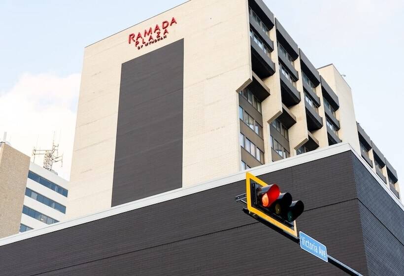 אתר נופש Ramada Plaza By Wyndham Regina Downtown