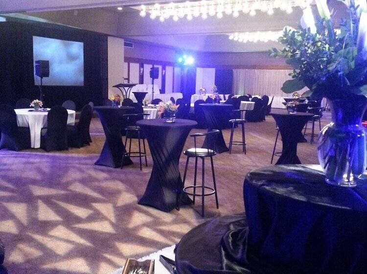 אתר נופש Ramada Plaza By Wyndham Regina Downtown