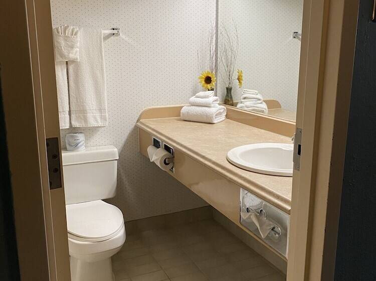 Riverside Resort & Conference Centre