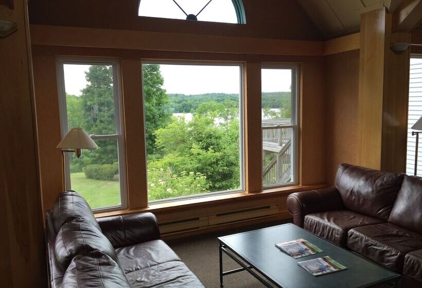 Riverside Resort & Conference Centre