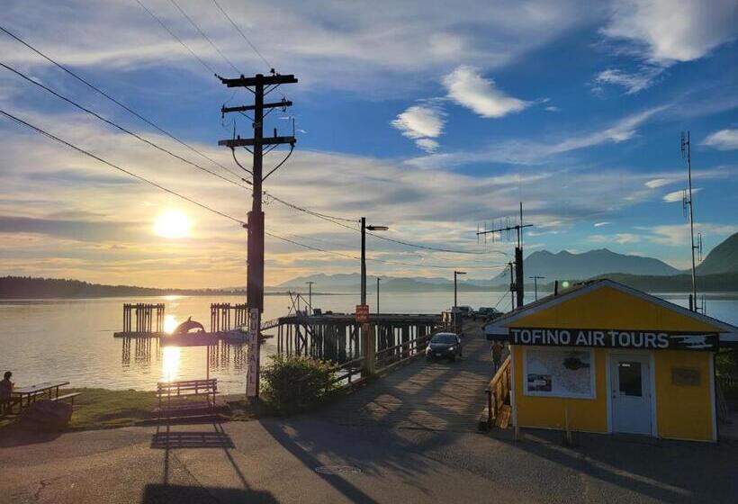 Schooner Motel