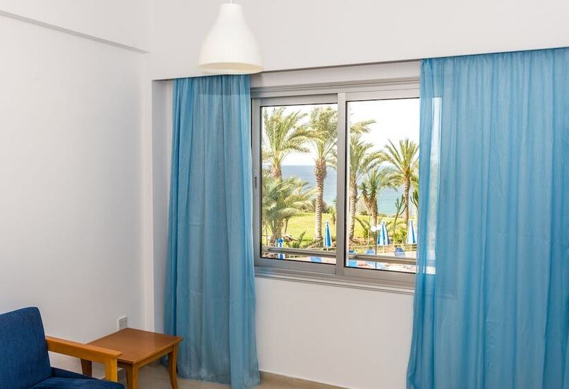 Helios Bay Hotel And Suites