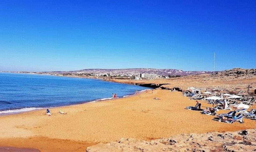 Helios Bay Hotel And Suites