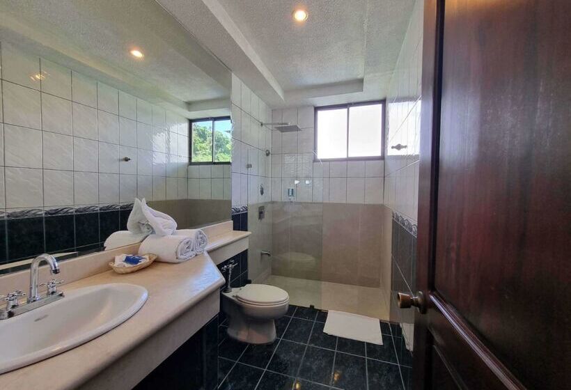 Best Western Hotel & Casino Kamuk