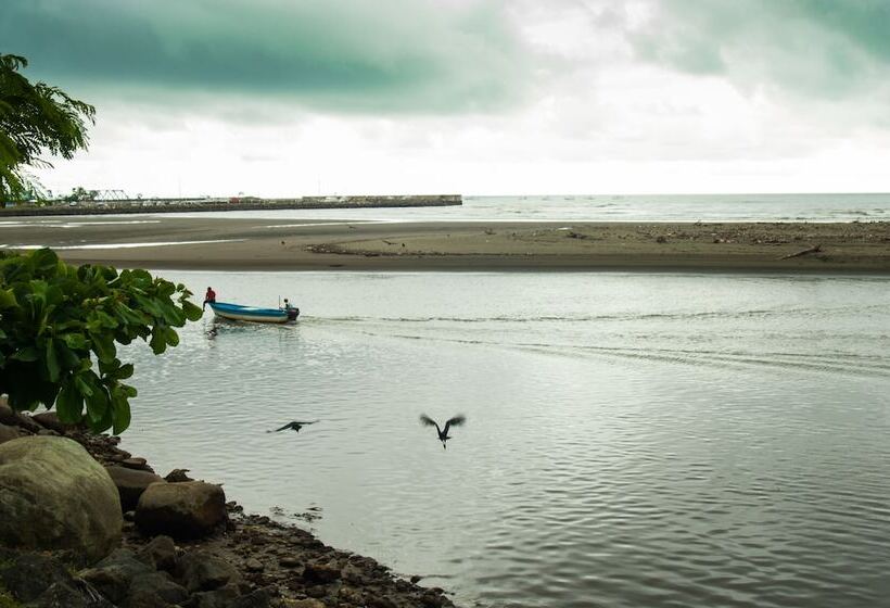 Best Western Hotel & Casino Kamuk