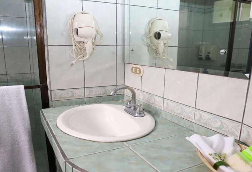 Best Western Hotel & Casino Kamuk