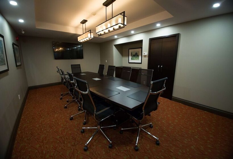 فندق Best Western Plus Stoneridge Inn & Conference Centre London Ontario