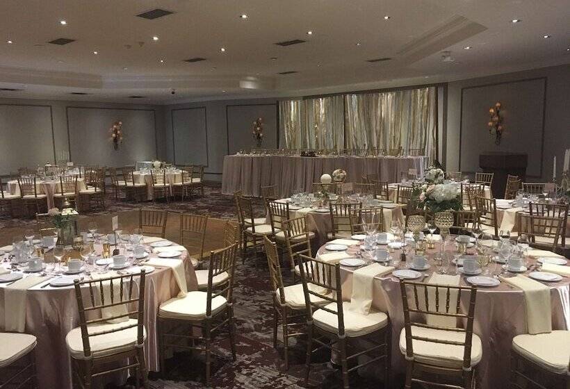 فندق Best Western Plus Stoneridge Inn & Conference Centre London Ontario