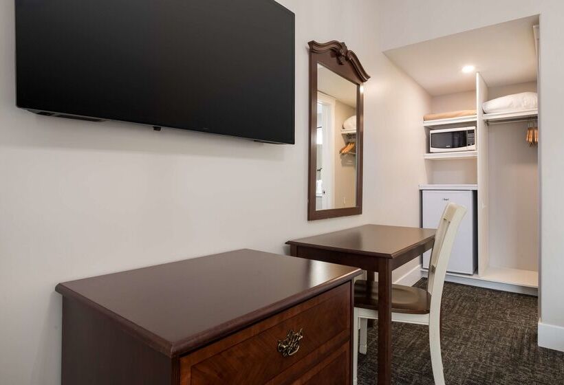 فندق Canadas Best Value Inn & Suites Charlottetown