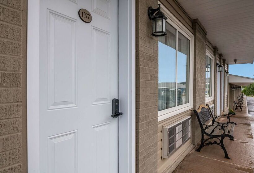 فندق Canadas Best Value Inn & Suites Charlottetown