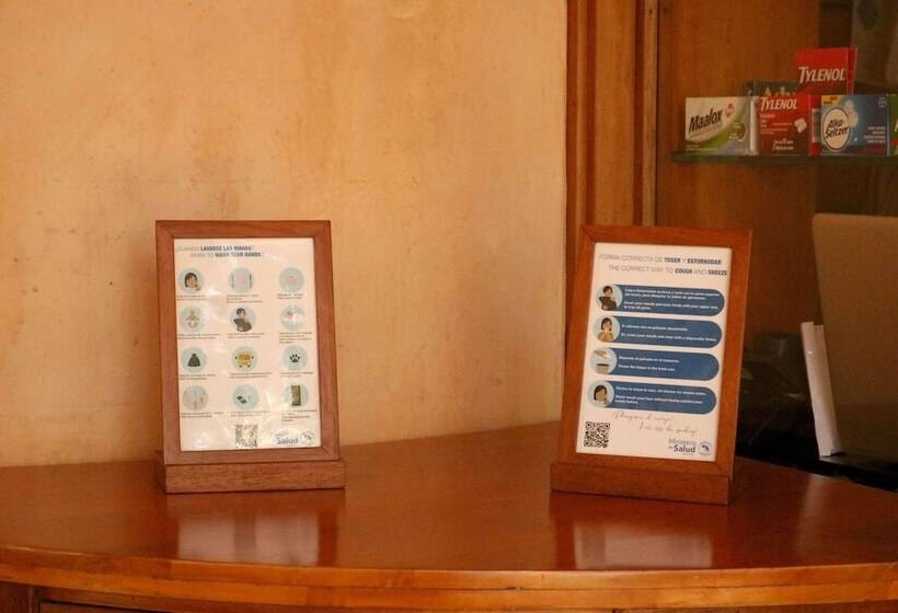 호텔 Capitan Suizo Beachfront Boutique