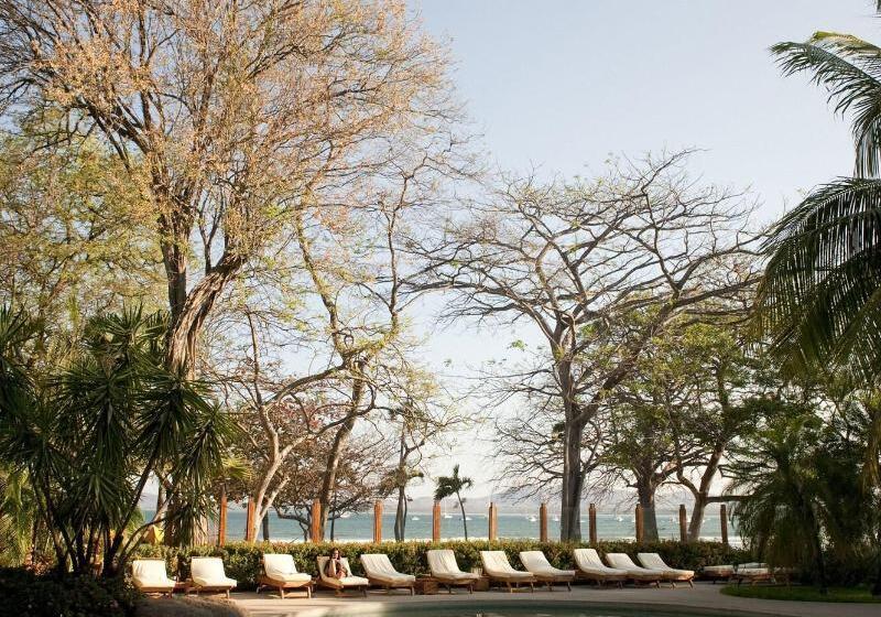 호텔 Capitan Suizo Beachfront Boutique