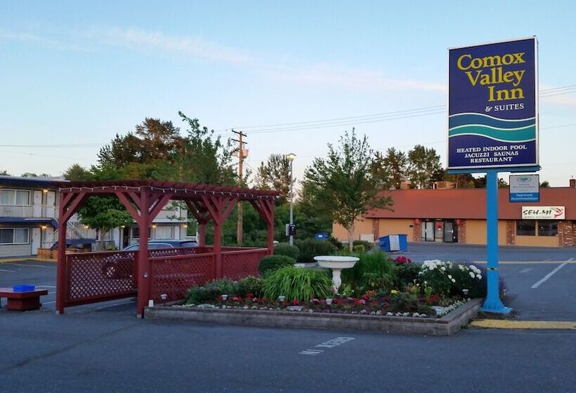 בית מלון כפרי Comox Valley Inn & Suites