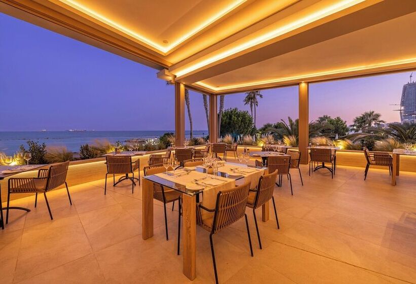 호텔 Crowne Plaza Limassol, An Ihg