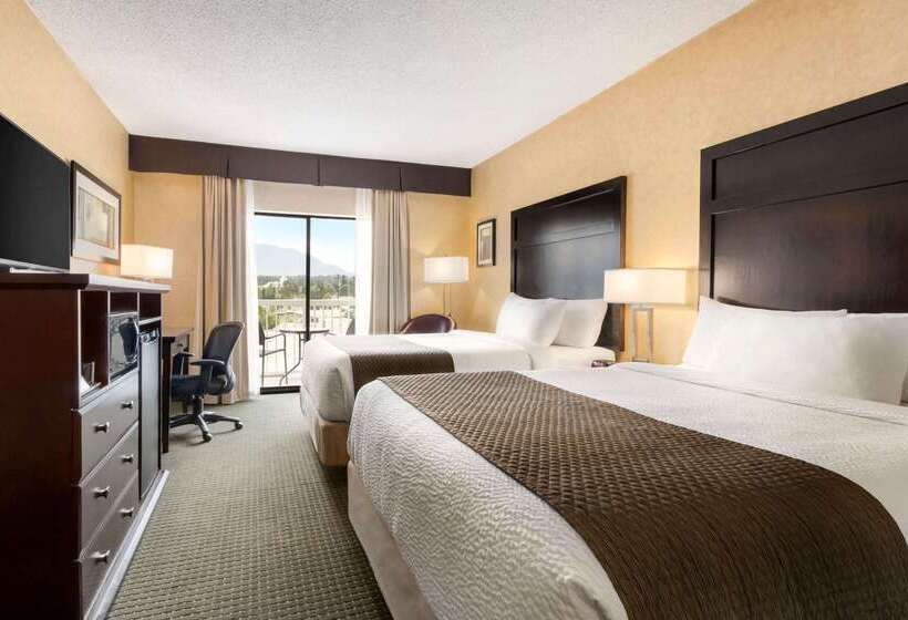 Hotel Days Inn By Wyndham Cranbrook Conference Centre