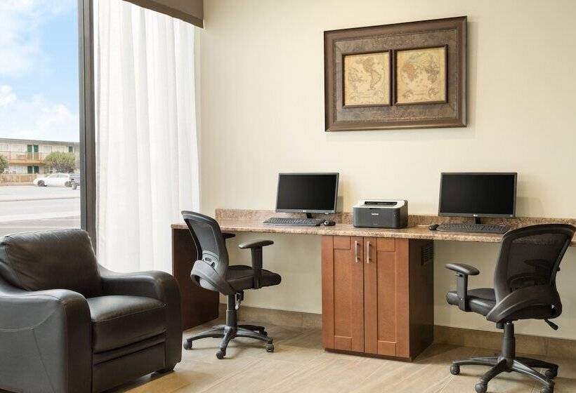 Hotel Days Inn By Wyndham Cranbrook Conference Centre