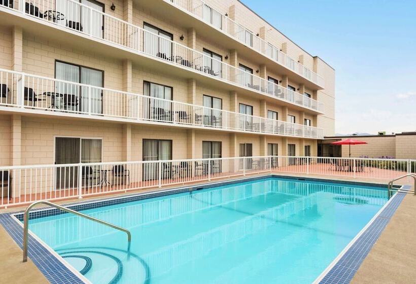 Hotel Days Inn By Wyndham Cranbrook Conference Centre