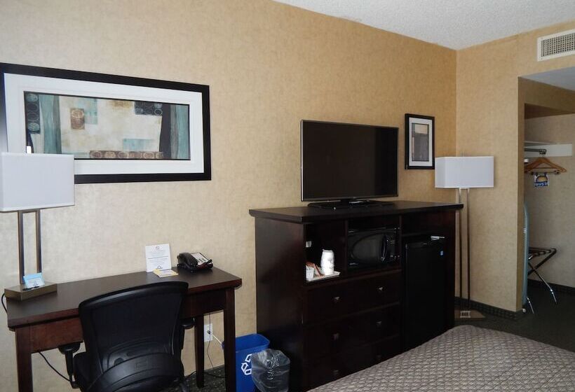 בית מלון כפרי Days Inn By Wyndham Cranbrook Conference Centre