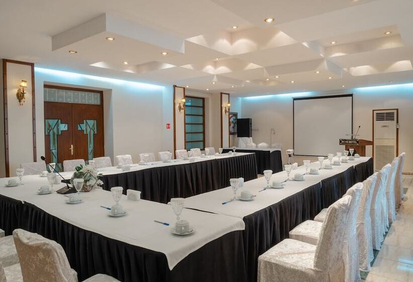 בית מלון כפרי Dome