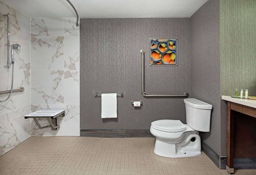 Отель Doubletree By Hilton Toronto Airport