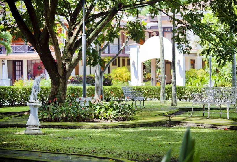 El Rodeo Estancia Boutique Hotel & Steakhouse