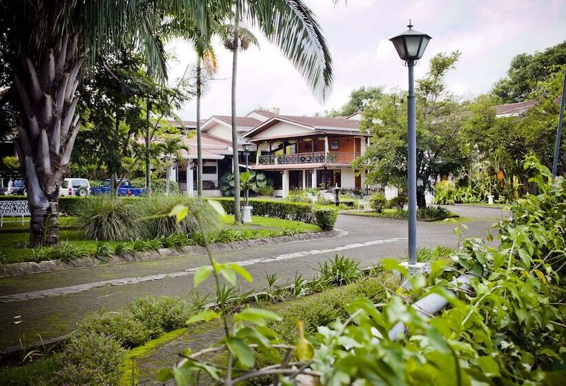 El Rodeo Estancia Boutique Hotel & Steakhouse