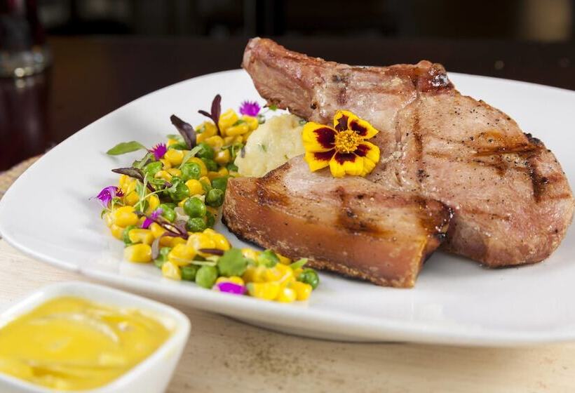 ホテル Four Points By Sheraton Medellin