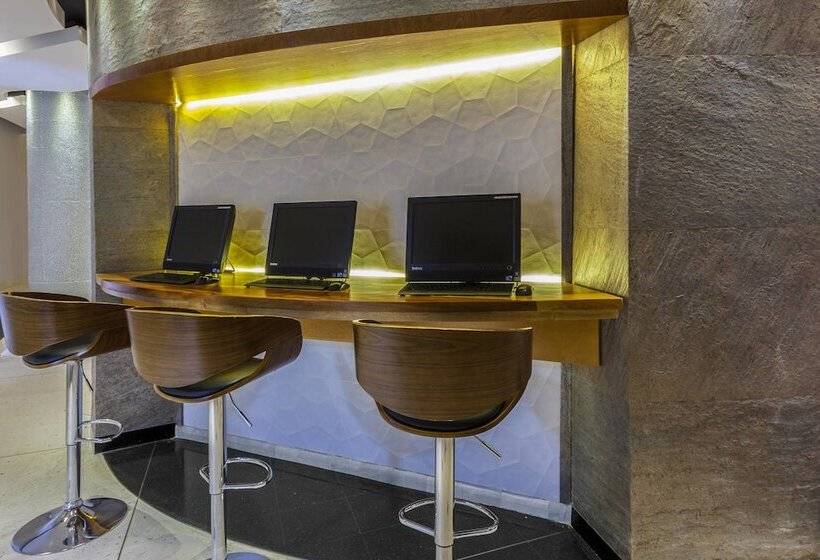 酒店 Four Points By Sheraton Medellin