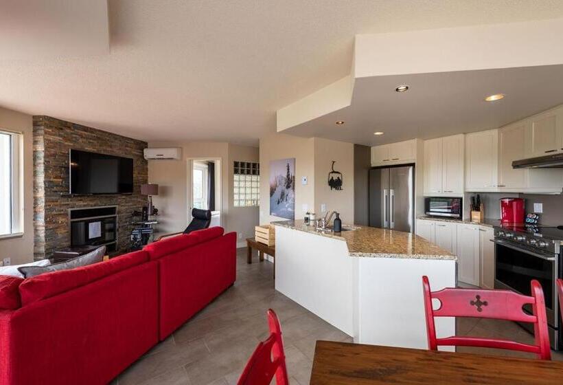 ホテル Hebergement Montsteanne Condos