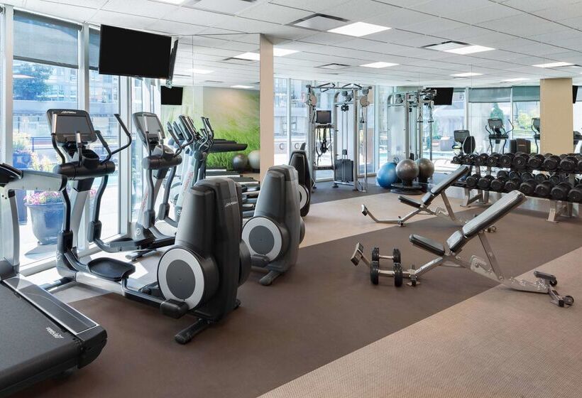هتل Hilton Vancouver Downtown