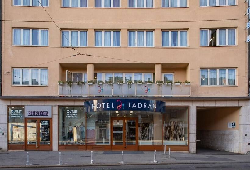 فندق Jadran